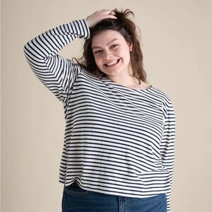 Riverside Scoop Top - Striped Scoop Neck Long-Sleeve Top - Navy & Cream